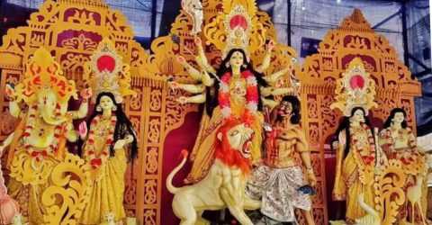 মহাষষ্ঠীর মধ্য দিয়ে শারদীয় দুর্গোৎসবের শুভারম্ভ