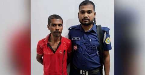 পূজা মন্ডপের গেট ভাঙচুরের সময় ‘শিমুল চন্দ্র’ আটক